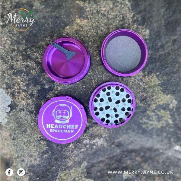 Spaceman 4 Part Herb Grinder - Image 12